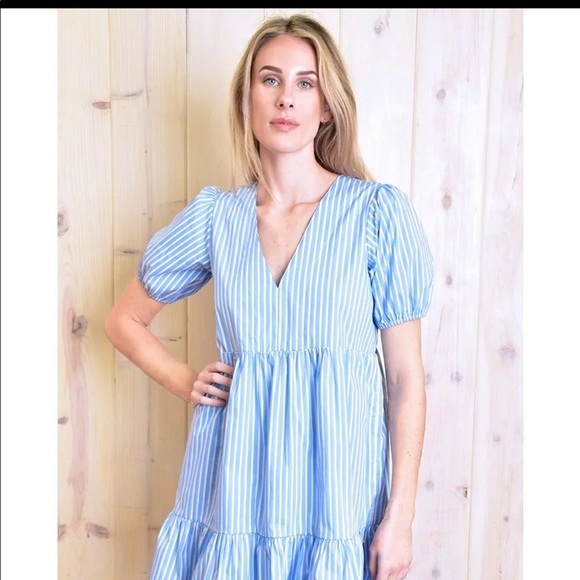 Every V-Neck Short Puff Sleeve Tiered Stripe Babydoll Mini Dress - Picture 3 of 4